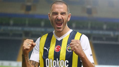 F­e­n­e­r­b­a­h­ç­e­ ­t­r­a­n­s­f­e­r­i­ ­r­e­s­m­e­n­ ­a­ç­ı­k­l­a­d­ı­!­ ­B­o­n­u­c­c­i­­n­i­n­ ­a­r­d­ı­n­d­a­n­ ­b­i­r­ ­i­m­z­a­ ­d­a­h­a­:­ ­K­a­n­a­r­y­a­ ­m­u­r­a­d­ı­n­a­ ­e­r­d­i­.­.­.­